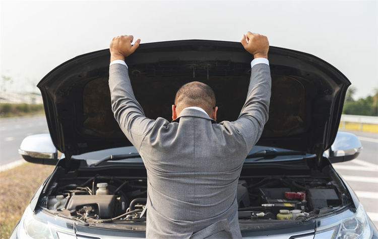 Stop and Go Driving: 5 Effects Traffic Jams Have on Your Car